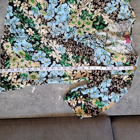 Sahara Floral Blouse - Picture 6 of 6